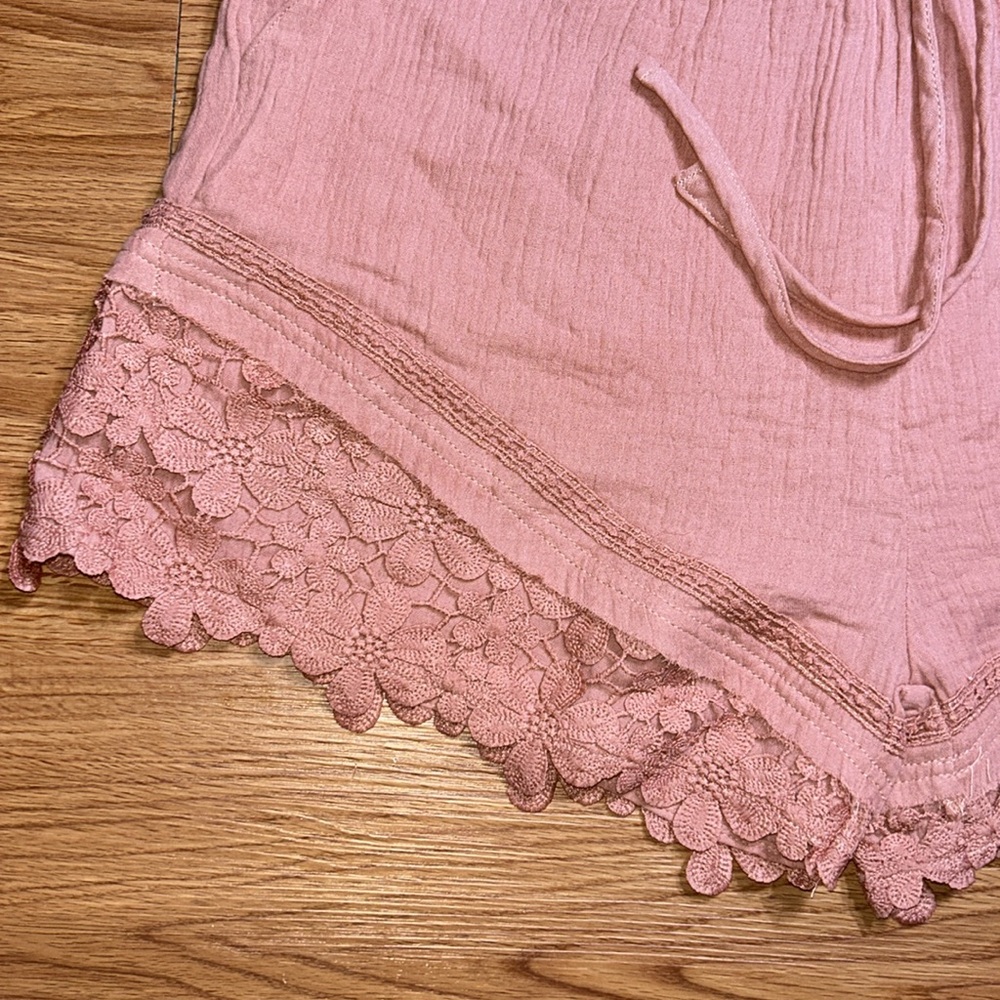 VERY J Lace Contrast Detail
Woven Shorts - Picture 5 of 7